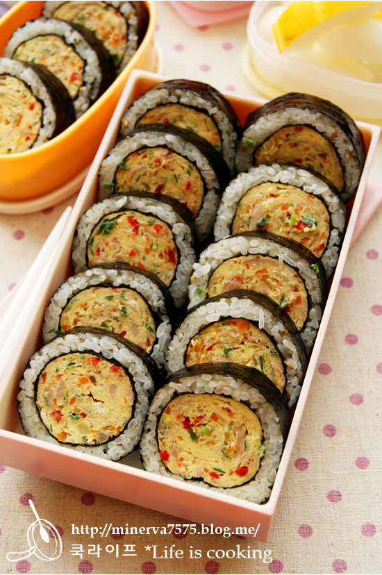 돌돌말이김밥 이미지