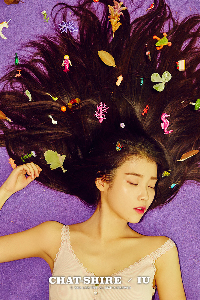 아이유 살짝 섹시?! | 인스티즈