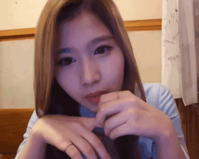 자기앞가림도 못하는데 남챙기는 사나.gif | 인스티즈