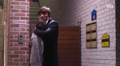 서브 커플에 신경을 많이 쓰는 것 같은 김은숙 작가 | 인스티즈