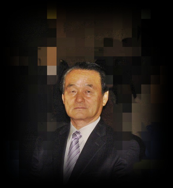 윤*근 이미지