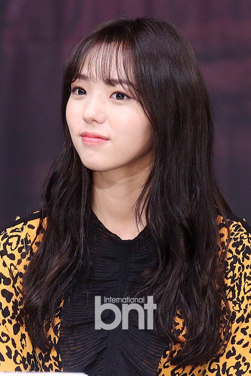 오늘자 채수빈 | 인스티즈
