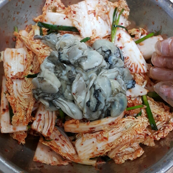 돼지고기 묵은지찜? 알배추 굴보쌈? | 인스티즈