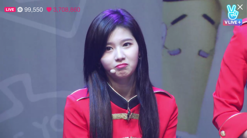 [트와이스] 미나토자키 사나 .gif | 인스티즈