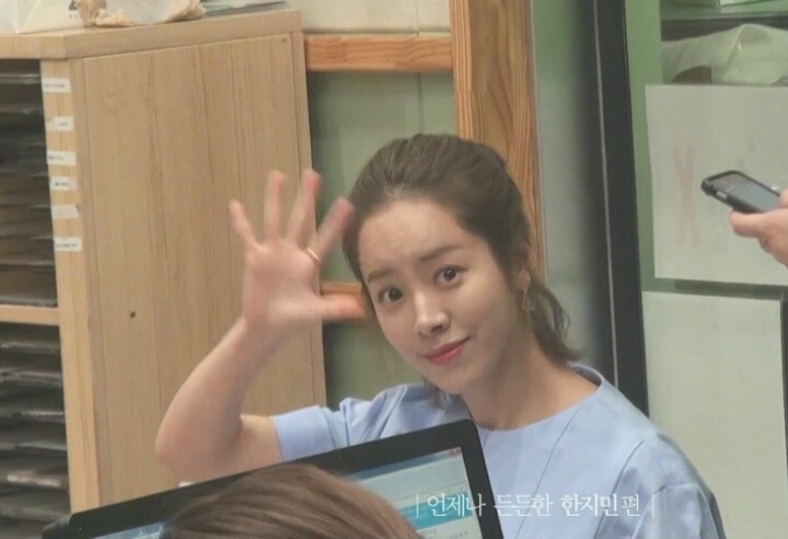 조윤희 라디오 중 한지민 | 인스티즈