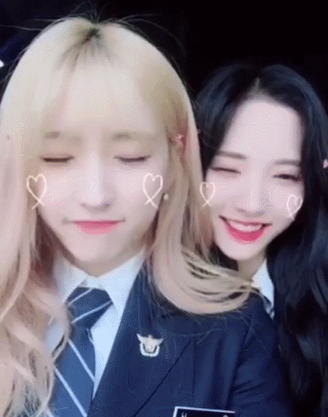 어제자 경찰제복 우주소녀 | 인스티즈