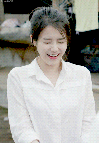 야심한 밤엔 아이유. GIF | 인스티즈