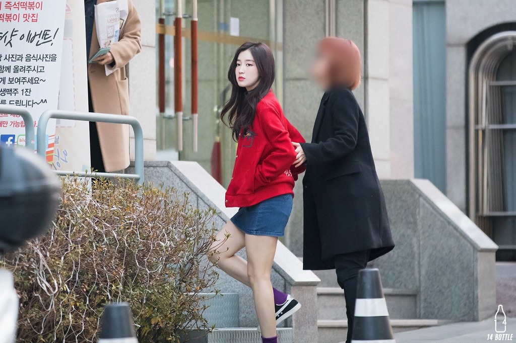 고급스러운 부잣집 따님 느낌나는 외모의 여자 아이돌.gif | 인스티즈