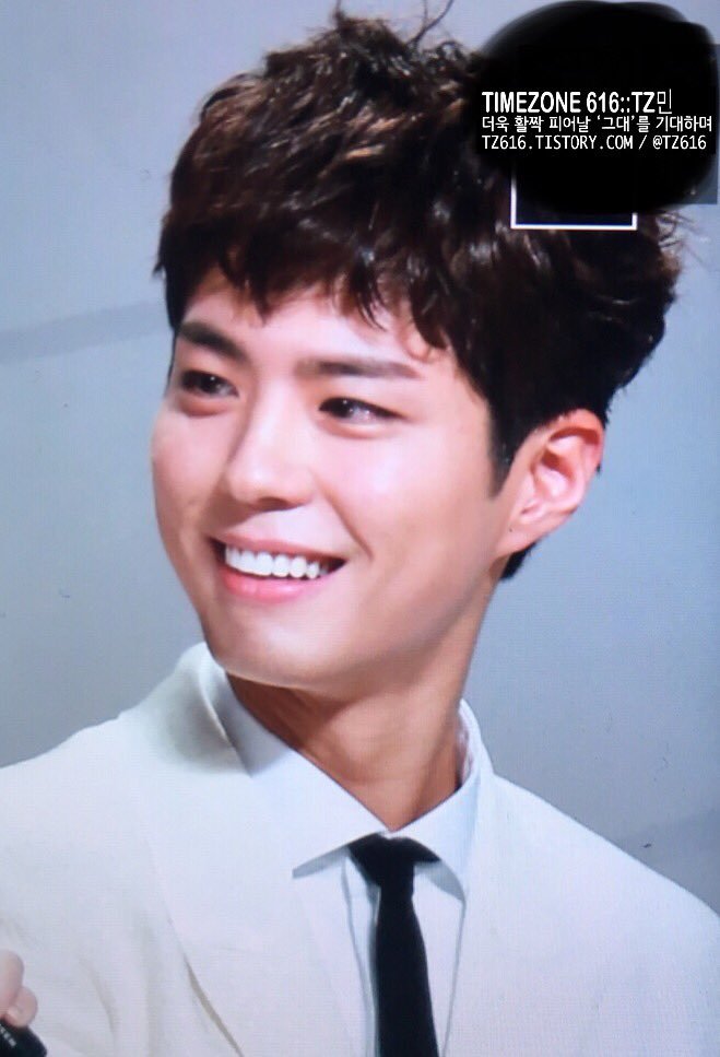 박보검 오늘자 흰수트 .jpg | 인스티즈