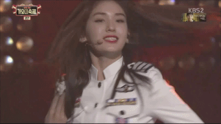 아이오아이(I.O.I) 오늘자 제복.gif | 인스티즈