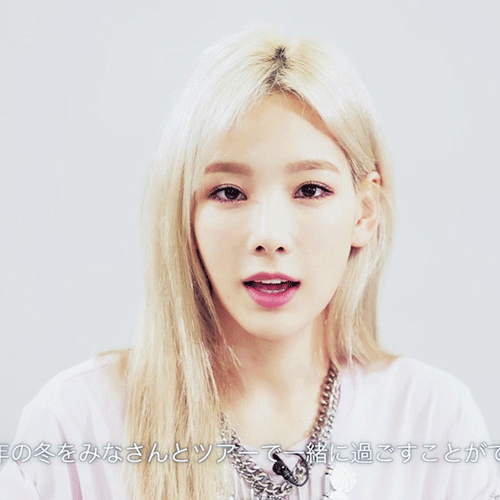 소시 태연이 자카르타 콘서트에서 몸 푸는 방법.gif | 인스티즈