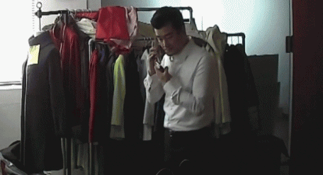 최순실에 대한 청와대 행정관의 매너손.gif | 인스티즈