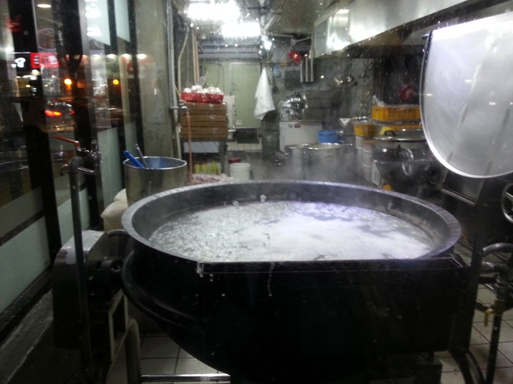 누구에게도 방해받지 않으며 신경쓰지 않고 음식을 먹는다는 포상의 행위 iN 동네놀이 | 인스티즈
