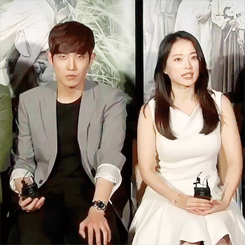 깜짝놀라는 천우희.gif | 인스티즈
