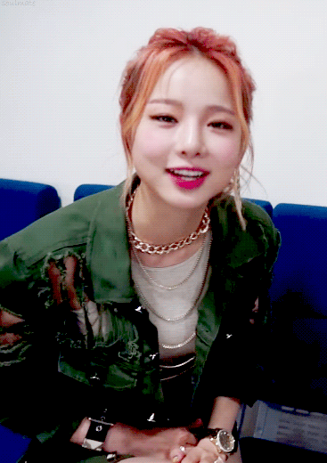 웃을때 겁나 귀여운 솔지.jpgif | 인스티즈