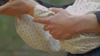 키스하는 것도 뭣도 아닌데 섹슈얼 텐션 개쩌는 장면甲.gif | 인스티즈