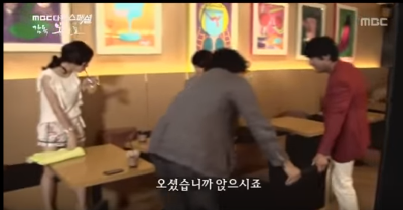 영화계 거장 봉준호와 송강호의 위엄있는 인사법 | 인스티즈