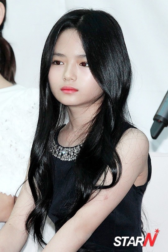 [아가씨] 많은 사람들이 실제 일본인인줄 아는 김민희 아역 .JPG | 인스티즈