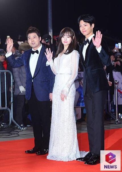 kbs 연기대상 mc 박보검 김지원 저년무 레드카펫.jpg | 인스티즈