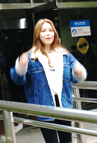 오늘자 마마무 불후의명곡 출근길 | 인스티즈