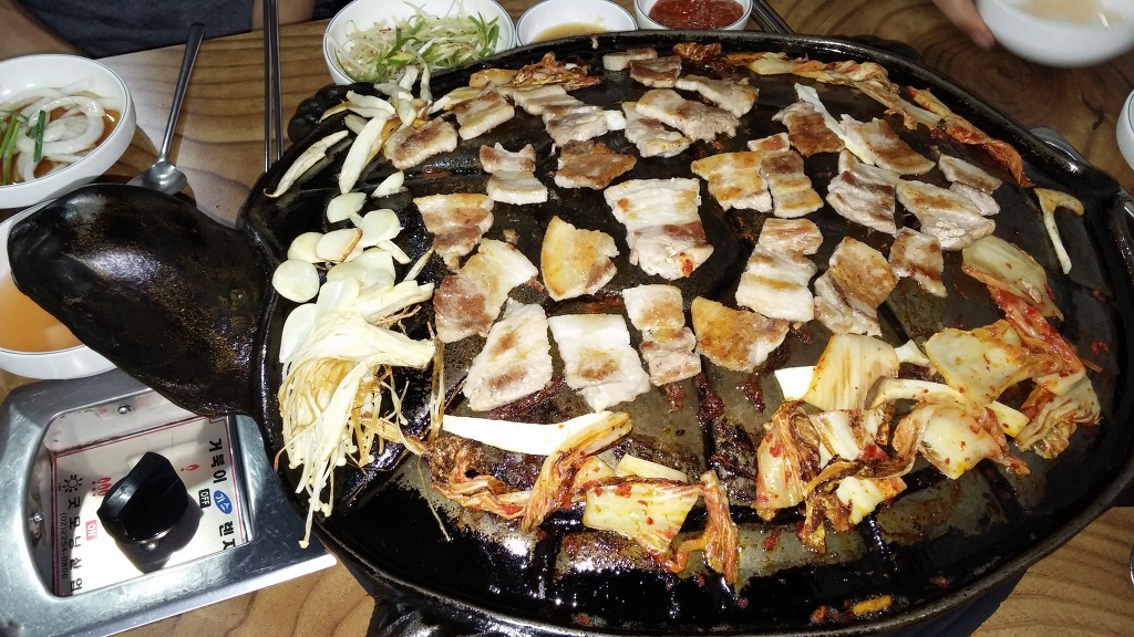 우람한삼겹살 이미지