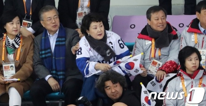 부부같아 보이는 사람을 고르시오 | 인스티즈
