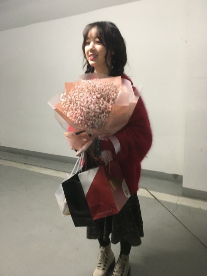 [러블리즈] 아침부터 속이 더부룩해서 케이 | 인스티즈