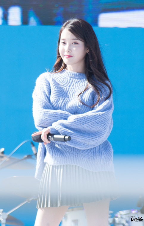 하늘하늘한 아이유.jpg | 인스티즈