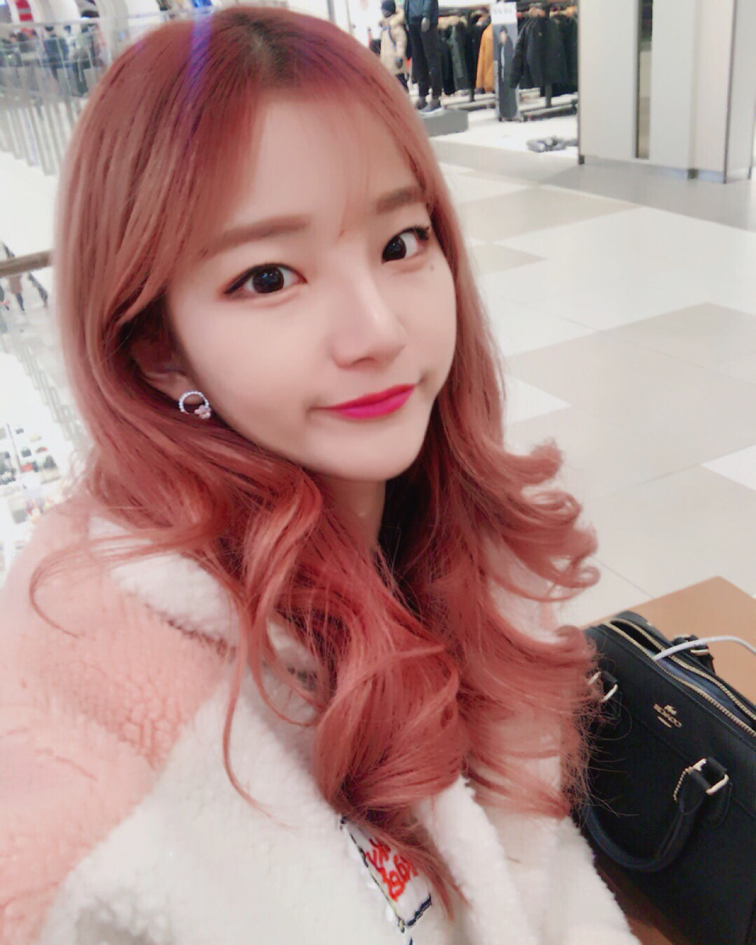 귀엽게 생긴 치어리더 김진아.jpg | 인스티즈