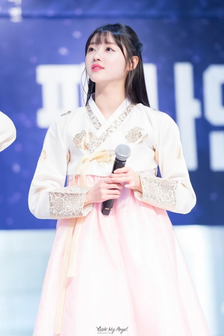 팬싸에서 한복입은 유아.jpg (오마이걸) | 인스티즈