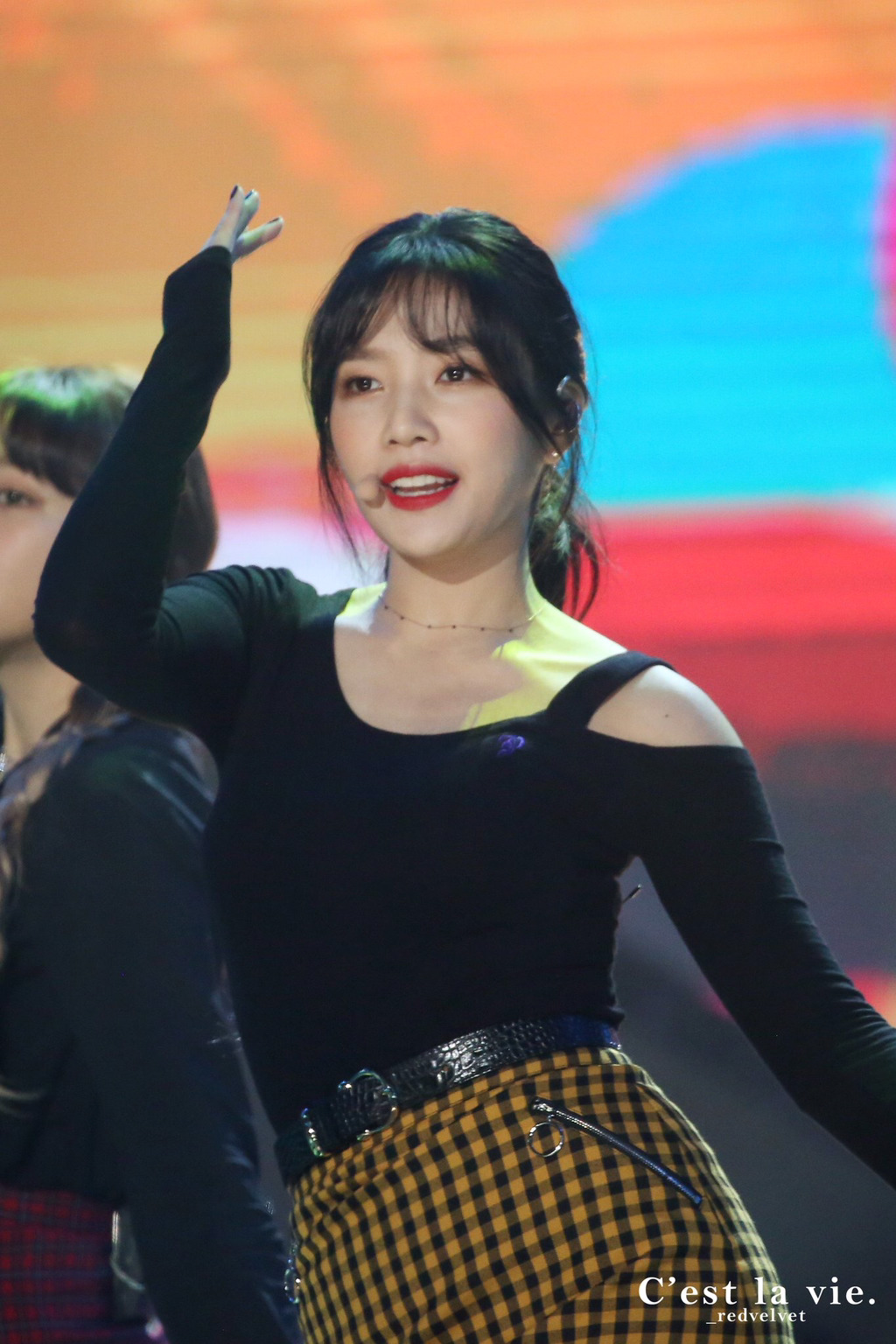 앞머리 내린 큐티섹시 체크 조이.jpgif | 인스티즈