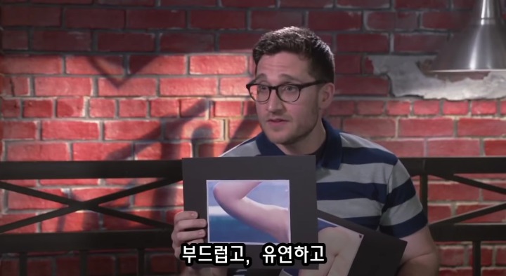 이두박근 게임하는 어벤져스 멤버들.jpg | 인스티즈