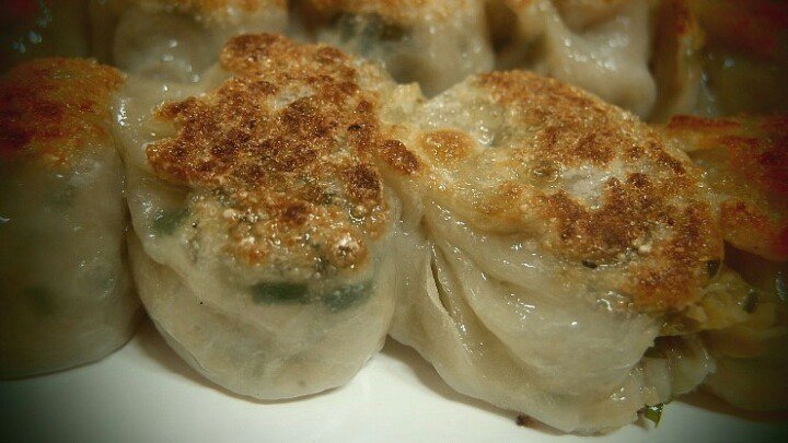 바삭한 맛까지 있는 군만두 vs 촉촉한 찐만두 | 인스티즈