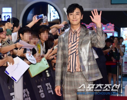 공작 쇼케이스에서 황정민 조진웅 이성민 주지훈.jpg | 인스티즈