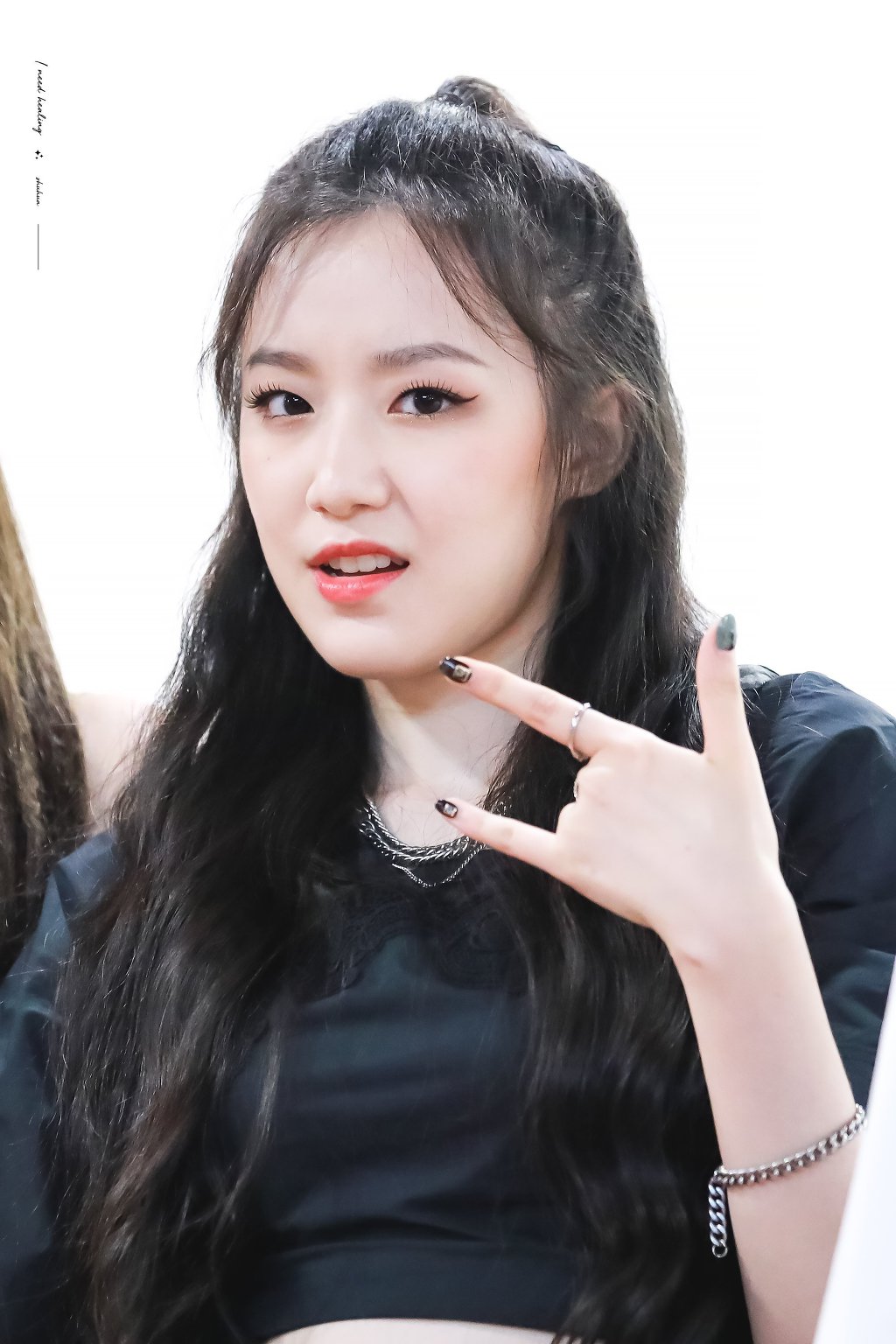 새하얀 여자아이들 슈화.jpgif | 인스티즈
