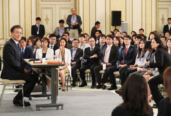 [문재인] 문재인 대통령 취임 100일 기자회견현장 사진 | 인스티즈