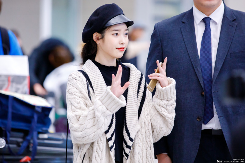 공항 아이유 직찍.jpg | 인스티즈