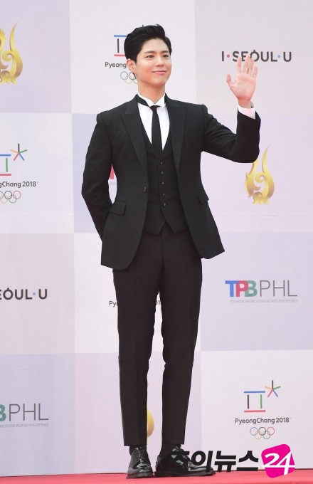 박보검 쓰리피스 수트 코디 수준.JPG | 인스티즈