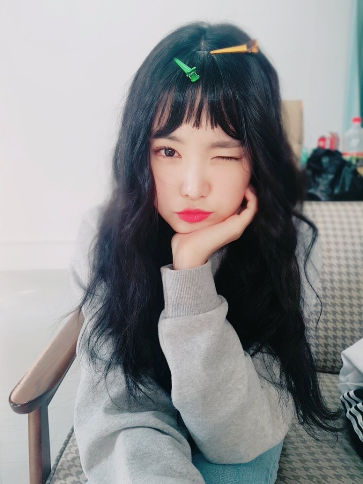 오늘자 앞머리 내린 나은이.jpg | 인스티즈