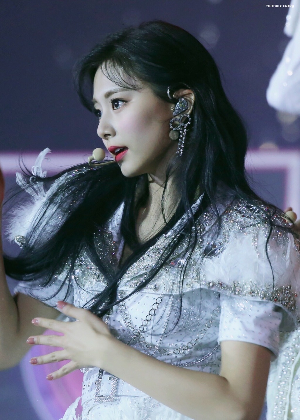 감탄만 나오는 최근 쯔위의 미모.jpgif | 인스티즈
