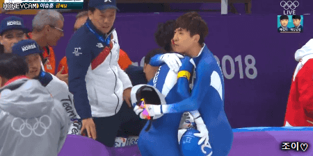 아이고 정재원 챙겨주는 이승훈 ㅋㅋㅋ.gif | 인스티즈