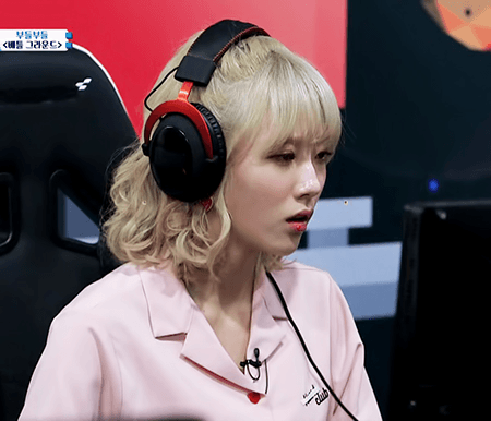 루다 vs 모모 | 인스티즈