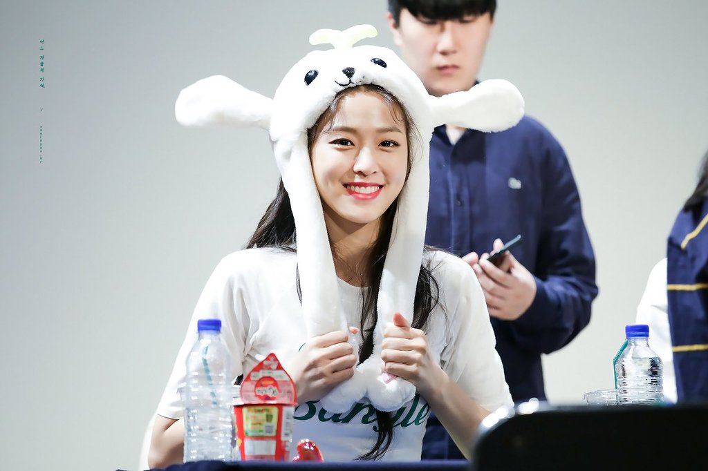 18시즌 설현이 미모.jpgif (100장) | 인스티즈