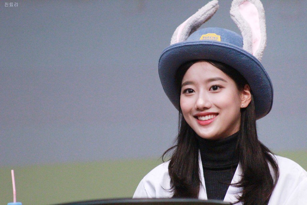 상큼하게 이쁜 에이프릴 이나은.jpgif | 인스티즈