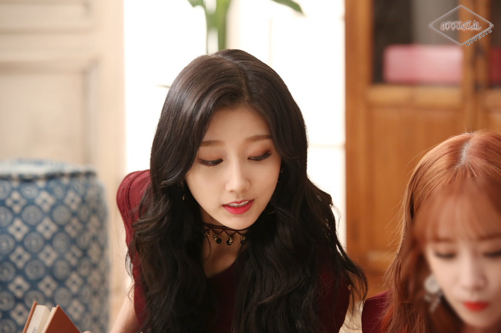 [러블리즈] 폰 용량이 얼마남지 않아서 예인이 | 인스티즈