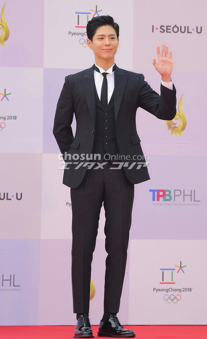 남배우치고 다양한 코디 시도하는 박보검 스타일리스트.jpg | 인스티즈