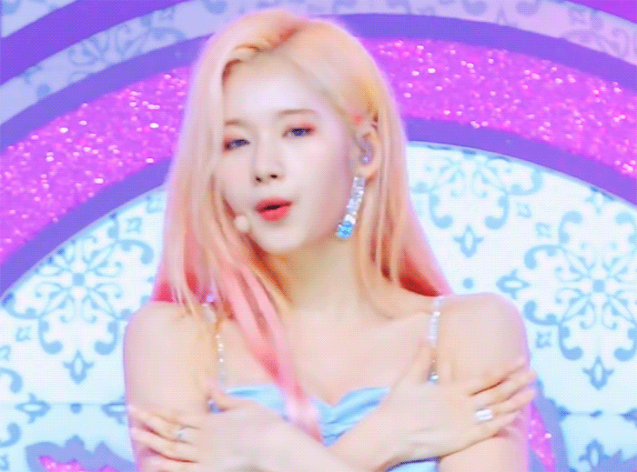 트와이스 입덕직캠 사나 ㄷㄷㄷ.gif | 인스티즈