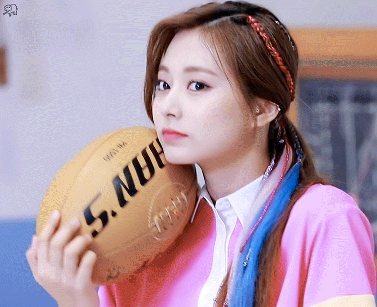 머리묶은 쯔위.jpgif | 인스티즈