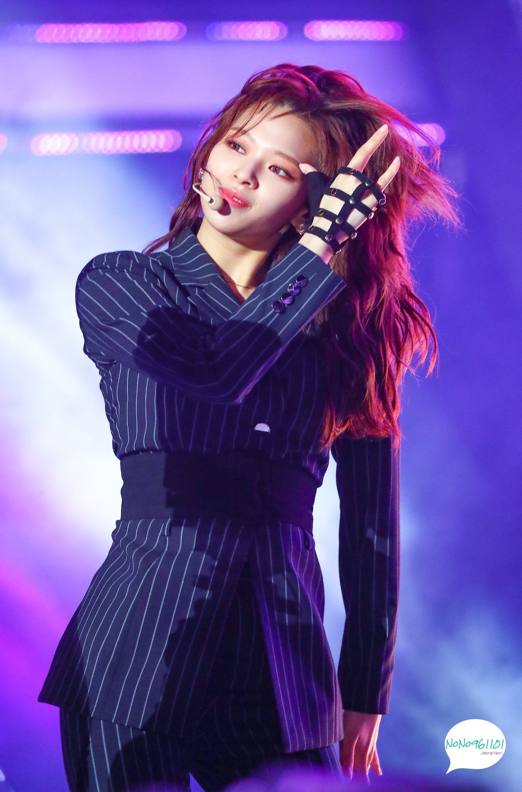 요즘 너무 이쁜 정연이 광주 슈퍼콘서트 | 인스티즈