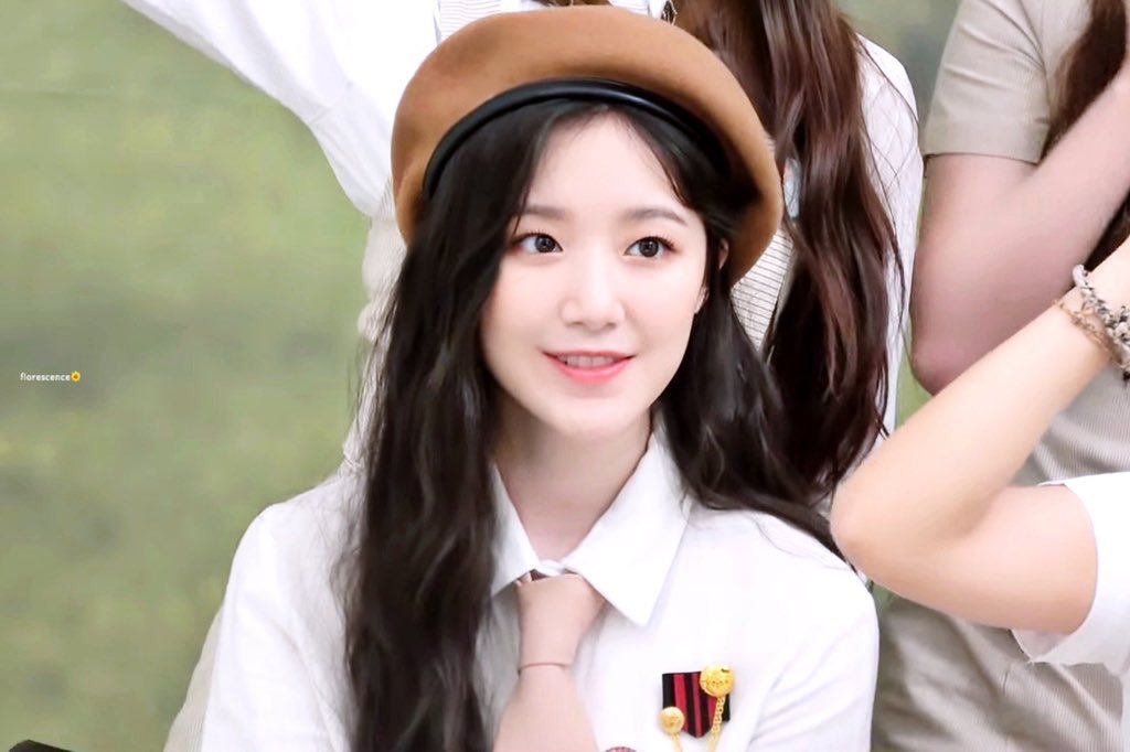 (여자)아이들의 비쥬얼담당 백설공주 슈화.jpgif (311장) | 인스티즈